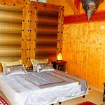 מלון דירות Inn Seventies Cheap & Chic Two