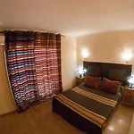 Inn Seventies Cheap & Chic Two Apartahotel