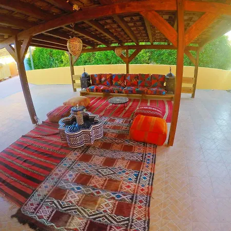 Seventies Cheap And Chic 3* Lagos