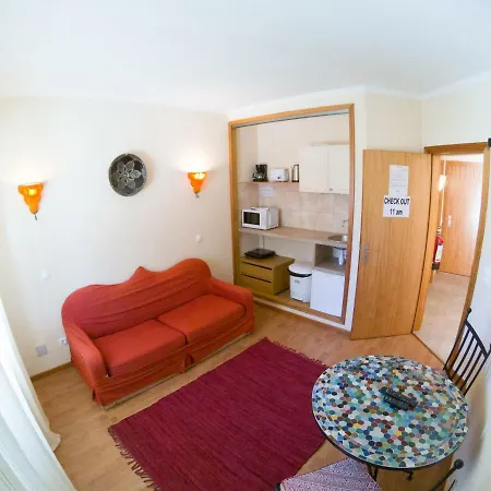 Seventies Cheap & Chic Two 3* Lagos