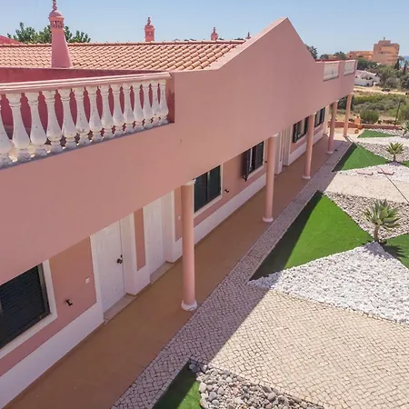 Inn Seventies Cheap & Chic Two Aparthotel 3*
