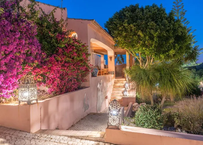 Inn Seventies Cheap & Chic Two