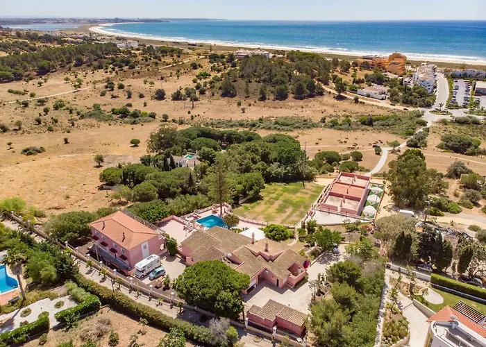 Inn Seventies Cheap & Chic Two 3* 라고스