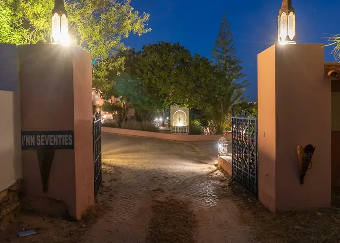 Inn Seventies Cheap & Chic Two 아파트호텔 라고스