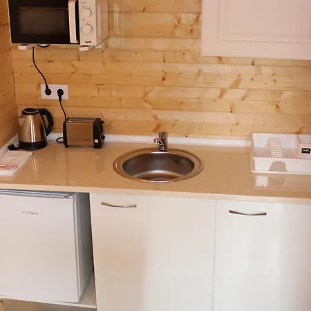 Inn Seventies Cheap & Chic Two