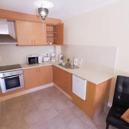 Inn Seventies Cheap & Chic Two