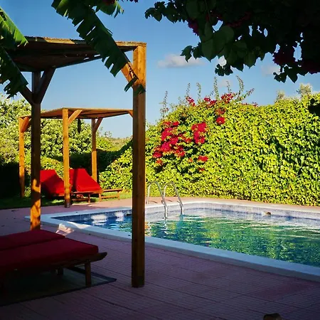 Inn Seventies Cheap & Chic Two Lagos