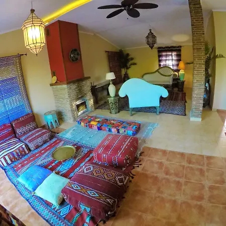 Inn Seventies Cheap & Chic Two Lagos