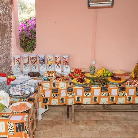 Apart-hotel Inn Seventies Cheap & Chic Two Lagos