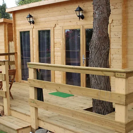 Inn Seventies Cheap & Chic Two Aparthotel