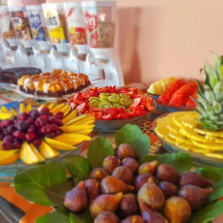 Inn Seventies Cheap & Chic Two Lagos