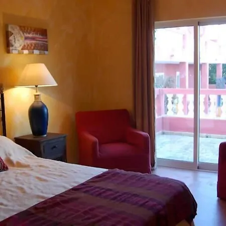 Aparthotel Inn Seventies Cheap & Chic Two