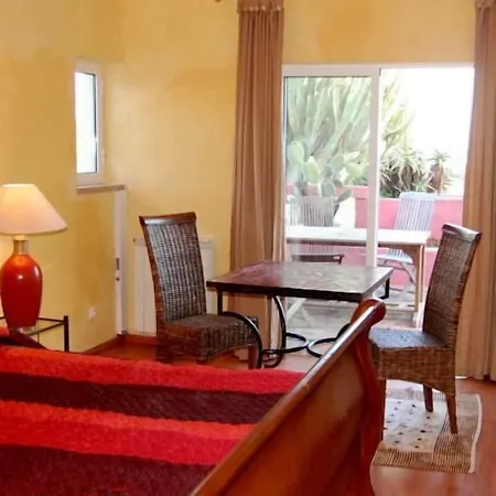 Inn Seventies Cheap & Chic Two Aparthotel Lagos