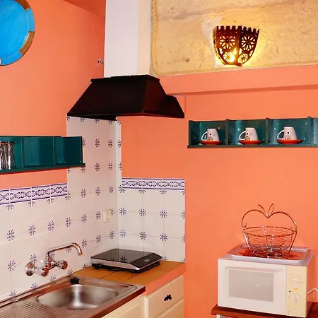 Inn Seventies Cheap & Chic Two Aparthotel