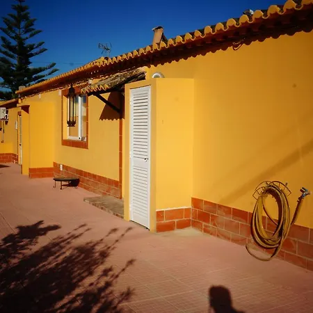 Inn Seventies Cheap & Chic Two Aparthotel 3*