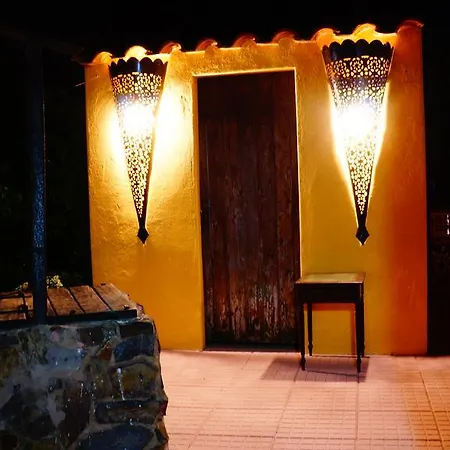 Inn Seventies Cheap & Chic Two