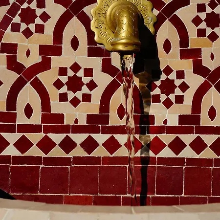 Inn Seventies Cheap & Chic Two Aparthotel